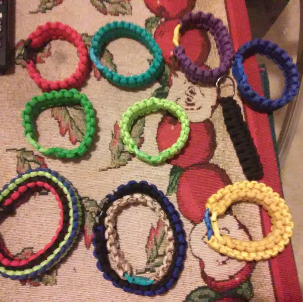 Parachute bracelets - Picture 14 of 16